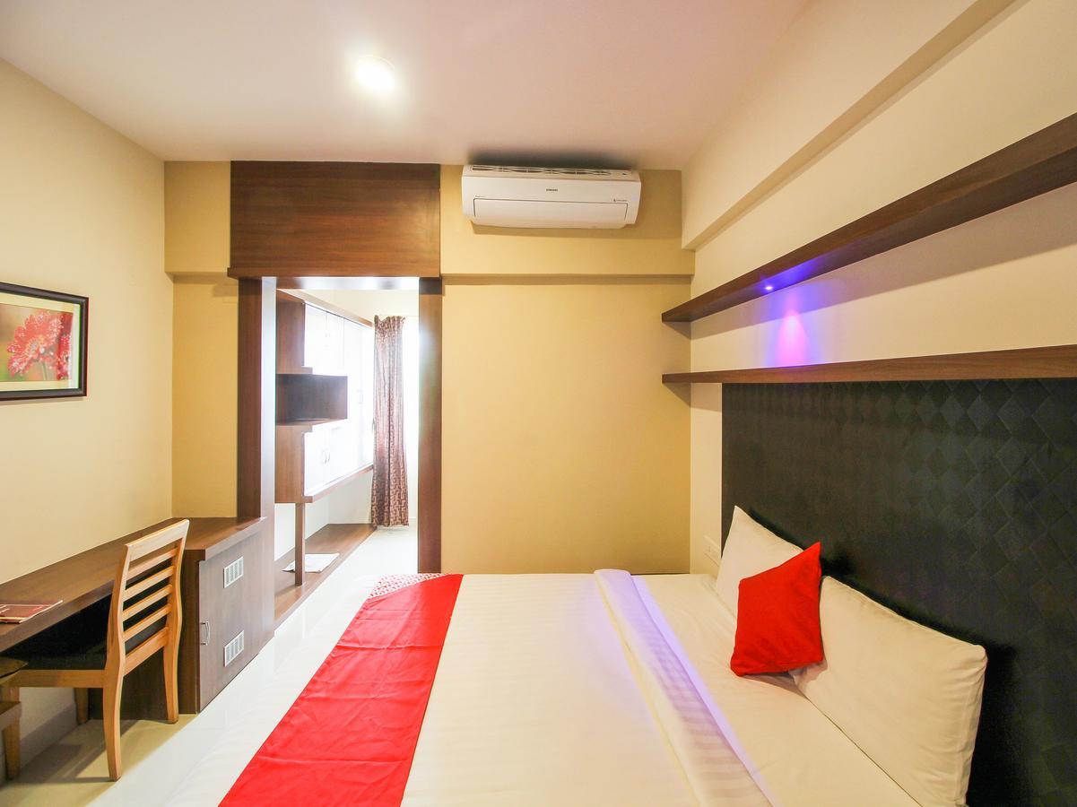 Rio Meridian Hotel Mysore Bagian luar foto