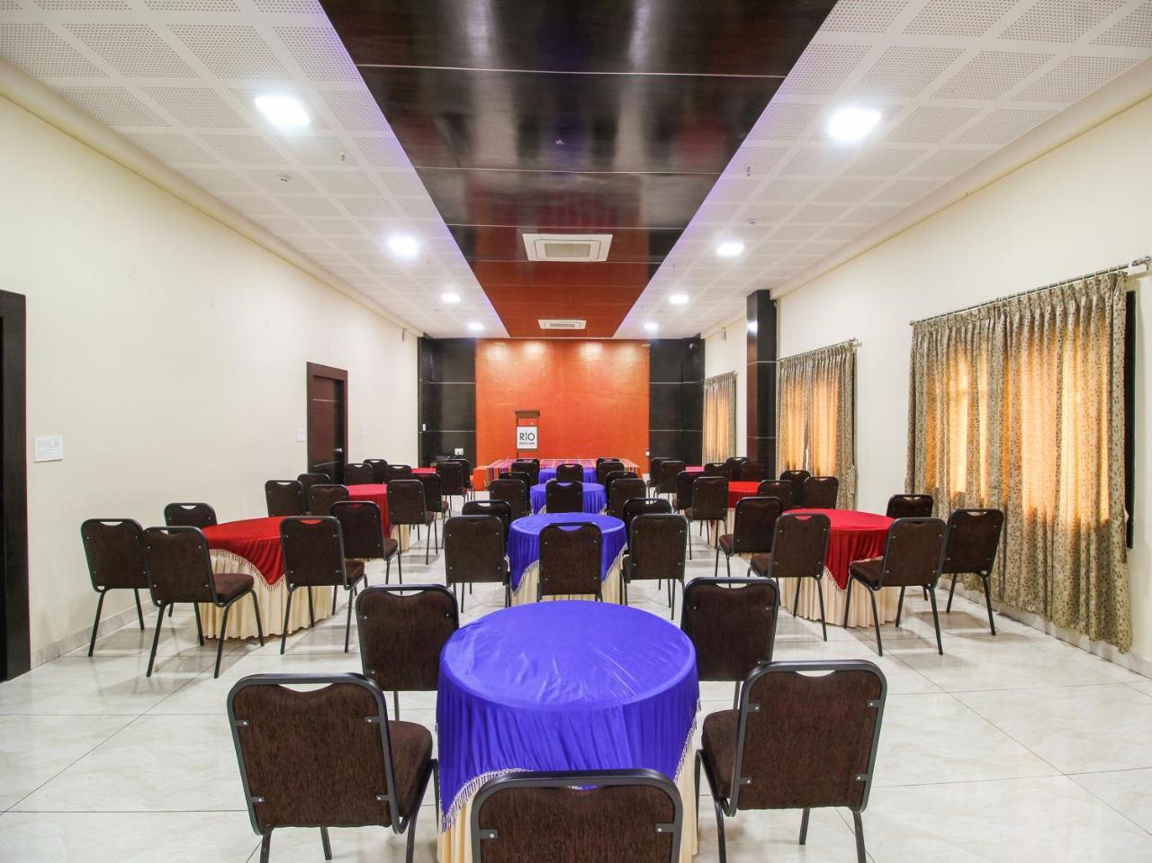 Rio Meridian Hotel Mysore Bagian luar foto