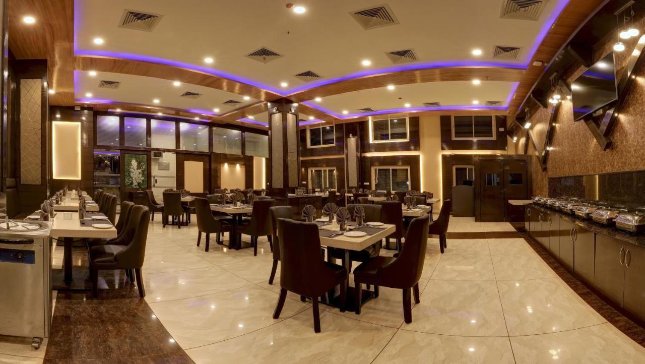 Rio Meridian Hotel Mysore Bagian luar foto